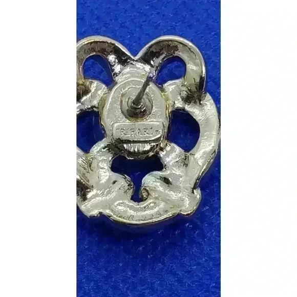 Vintage Trifari Earrings Gold & Clear Rhinestone Pierced Ribbon Design - Picture 6 of 9